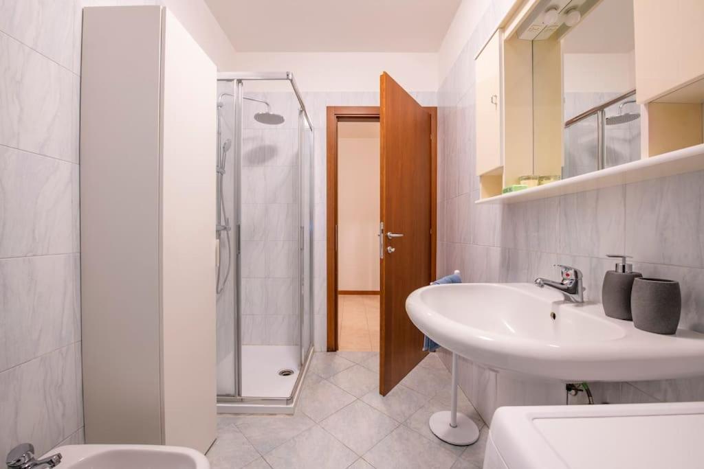 Verona - Fierhaus - Garage & Wifi ภายนอก รูปภาพ